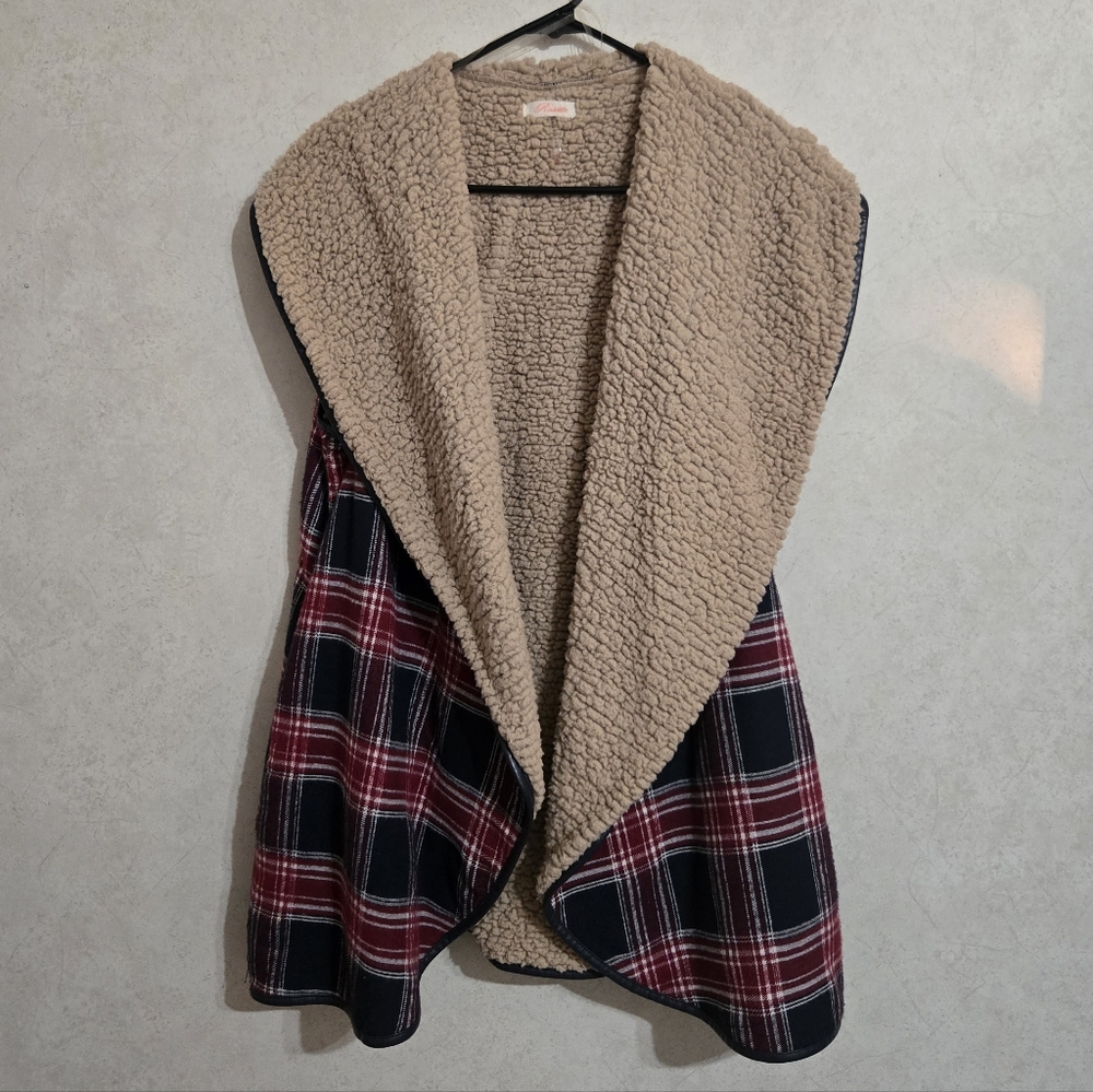 SZ S ROSETTE OVERSIZED PLAID SHERPA VEST